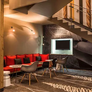 *** Hotel Ibis Montmartre Sacre-coeur França