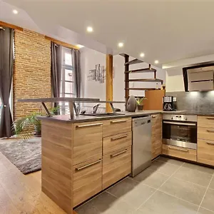  Appartement Duplex Place Du Capitole
