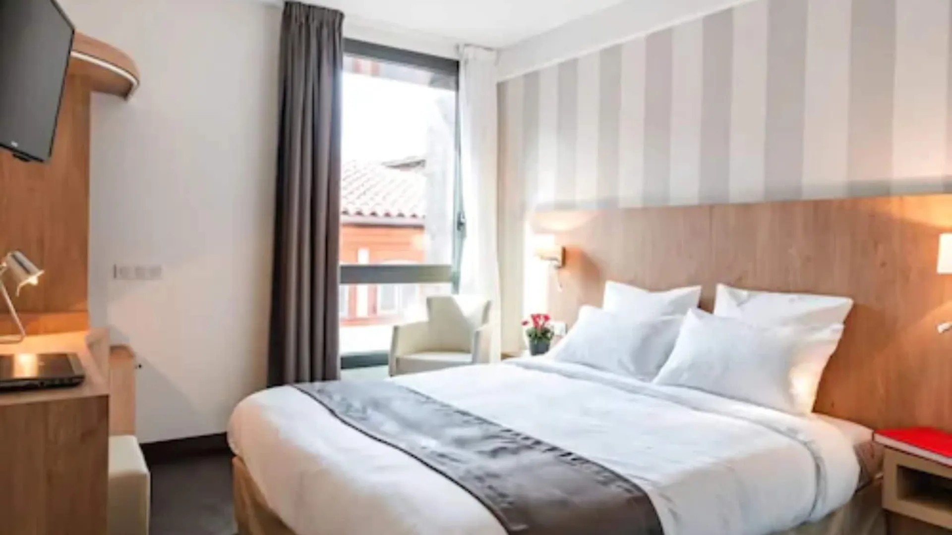 Hotel Le Pere Leon Toulouse