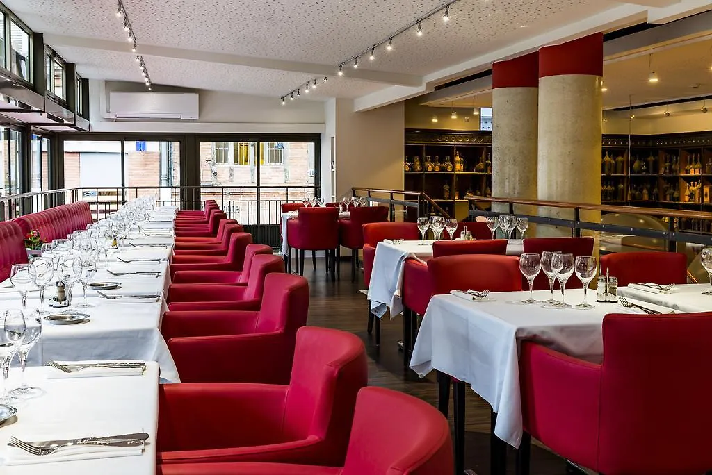 Hotel Le Pere Leon Toulouse 3*,